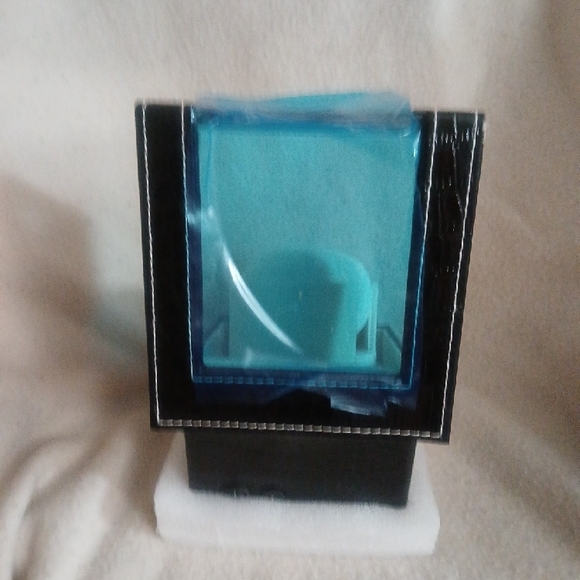 Black and Cream Accessories with Stylish Design - Picture 4 of 9